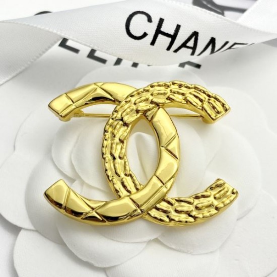 2025SS ブローチ CHANEL シャネル ラグジュアリー感満載のクラシカルモチーフ