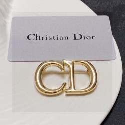 2025SS ブローチ DIOR ディオール フェミニンな魅力引き立つ洗練ブローチ