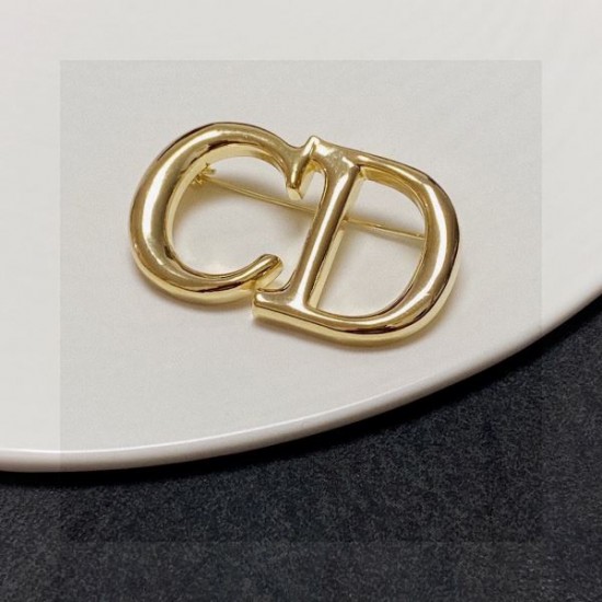 2025SS ブローチ DIOR ディオール フェミニンな魅力引き立つ洗練ブローチ