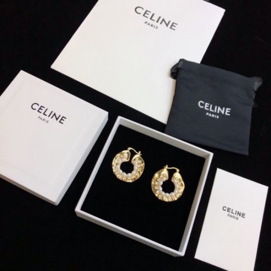 2025SS イヤリング CELINE セリーヌ クラシックと現代感の融合デザイン