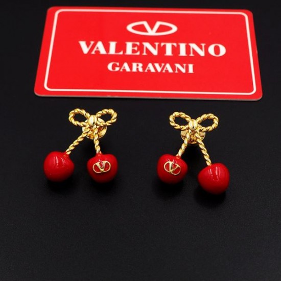 2025SS イヤリング VALENTINO ヴァレンティノ 気品と色気が漂う絶妙デザイン