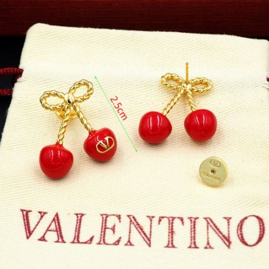 2025SS イヤリング VALENTINO ヴァレンティノ 気品と色気が漂う絶妙デザイン