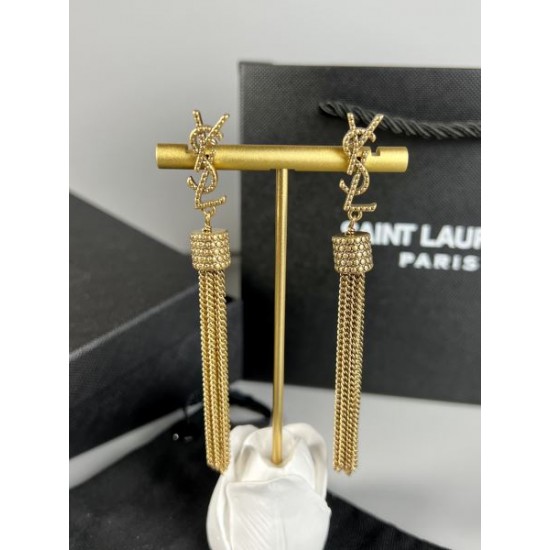2025SS イヤリング YSL イヴ サンローラン コーデを格上げするシグネチャースタイル