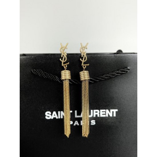 2025SS イヤリング YSL イヴ サンローラン コーデを格上げするシグネチャースタイル