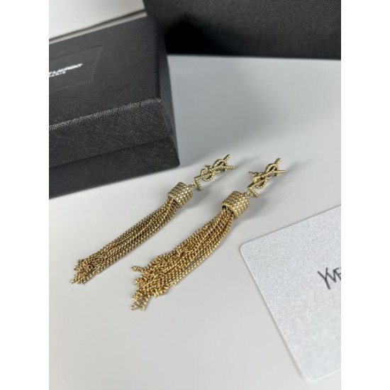 2025SS イヤリング YSL イヴ サンローラン コーデを格上げするシグネチャースタイル