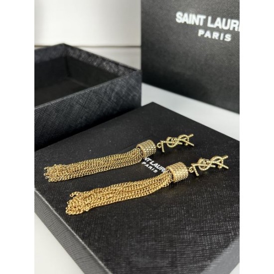 2025SS イヤリング YSL イヴ サンローラン コーデを格上げするシグネチャースタイル