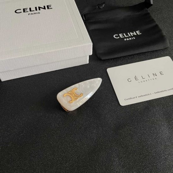 2025SS ヘアアクセサリー CELINE セリーヌ コーデに映えるトレンド感満載アイテム