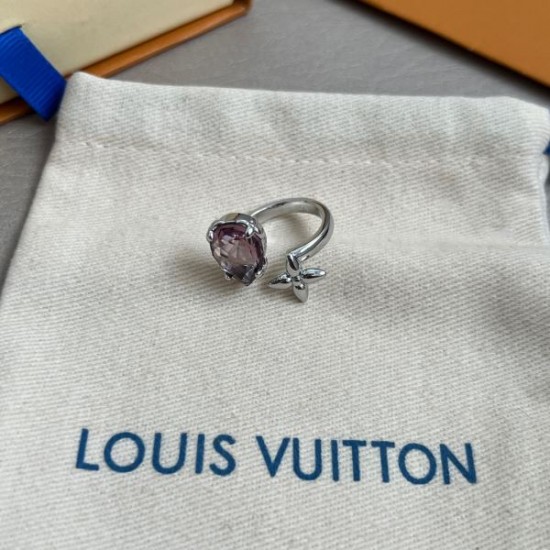 2025SS リング LOUIS VUITTON ルイヴィトン 大人の余裕を感じさせる指先の主役