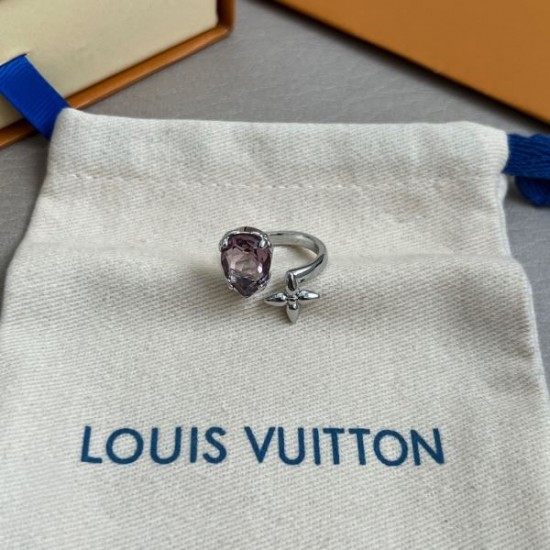 2025SS リング LOUIS VUITTON ルイヴィトン 大人の余裕を感じさせる指先の主役