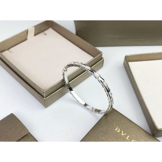 2025SS ブレスレット BVLGARI ブルガリ 上品な煌めきを纏うラグジュアリー感