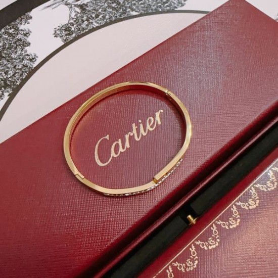 2025SS ブレスレット CARTIER カルティエ 気品あふれるエレガントライン