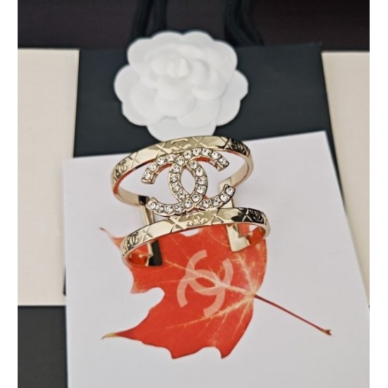 2025SS ブレスレット CHANEL シャネル 気品と華やかさを兼ね備えたブレスレット