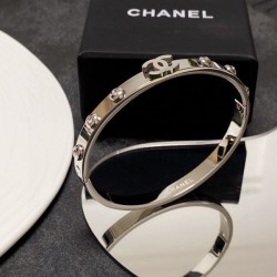 2025SS ブレスレット CHANEL シャネル コーデの主役にぴったりの逸品
