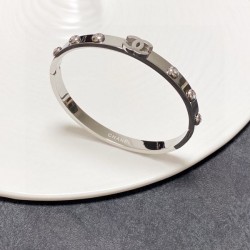 2025SS ブレスレット CHANEL シャネル コーデの主役にぴったりの逸品