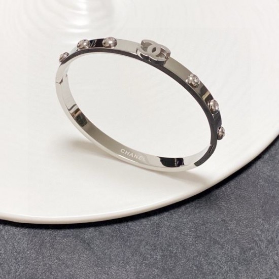 2025SS ブレスレット CHANEL シャネル コーデの主役にぴったりの逸品