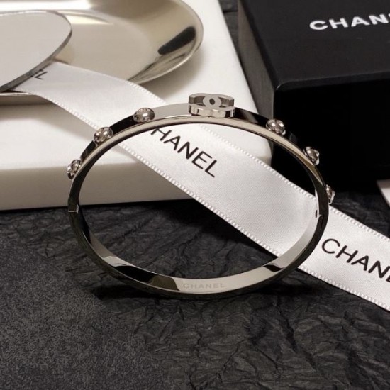 2025SS ブレスレット CHANEL シャネル コーデの主役にぴったりの逸品