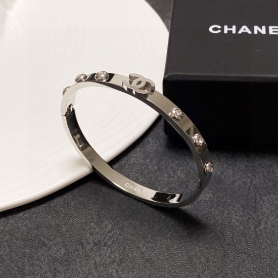 2025SS ブレスレット CHANEL シャネル コーデの主役にぴったりの逸品