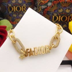 2025SS ブレスレット DIOR ディオール エレガントに決まる上品ブレスレット