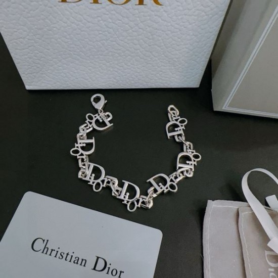 2025SS ブレスレット DIOR ディオール トレンド感満載の注目アクセ