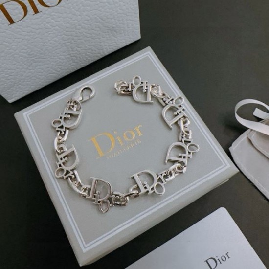 2025SS ブレスレット DIOR ディオール トレンド感満載の注目アクセ