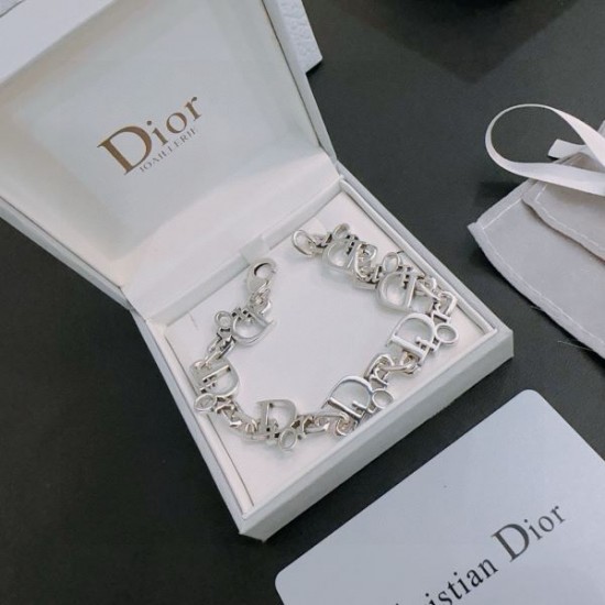 2025SS ブレスレット DIOR ディオール トレンド感満載の注目アクセ