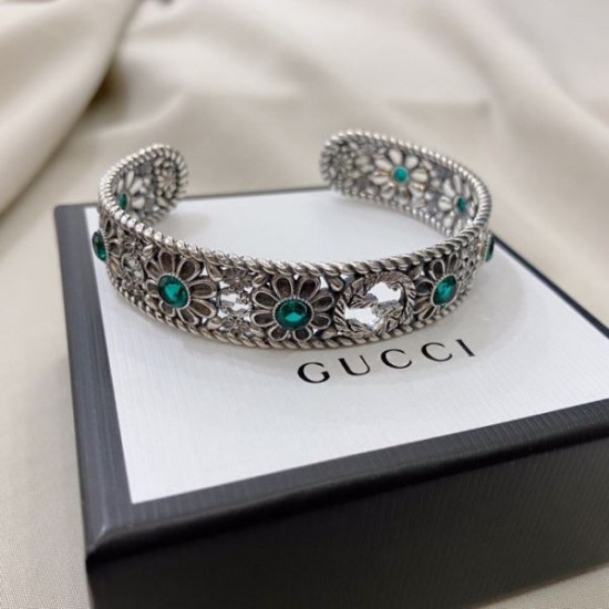 2025SS ブレスレット GUCCI グッチ 上質を纏う大人のラグジュアリーアクセ