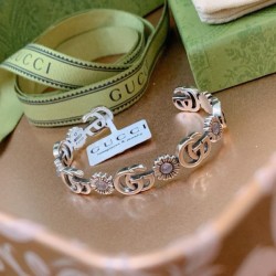 2025SS ブレスレット GUCCI グッチ 人気ロゴモチーフで注目度抜群