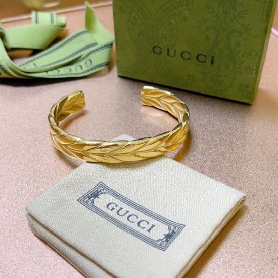 2025SS ブレスレット GUCCI グッチ カジュアルにも映える高級感