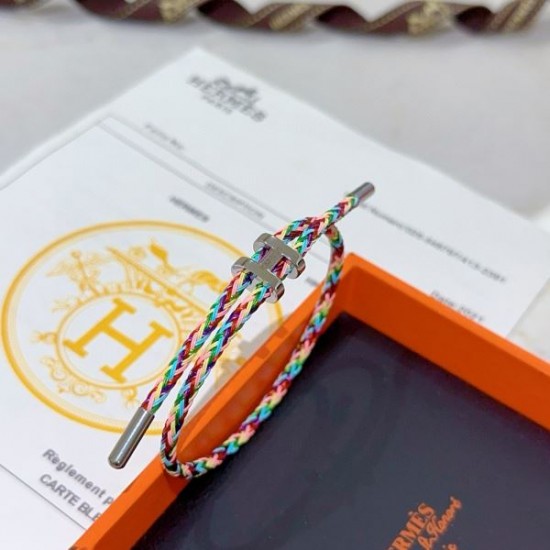 2025SS ブレスレット HERMES エルメス 洗練と上品が共存する名作アクセ