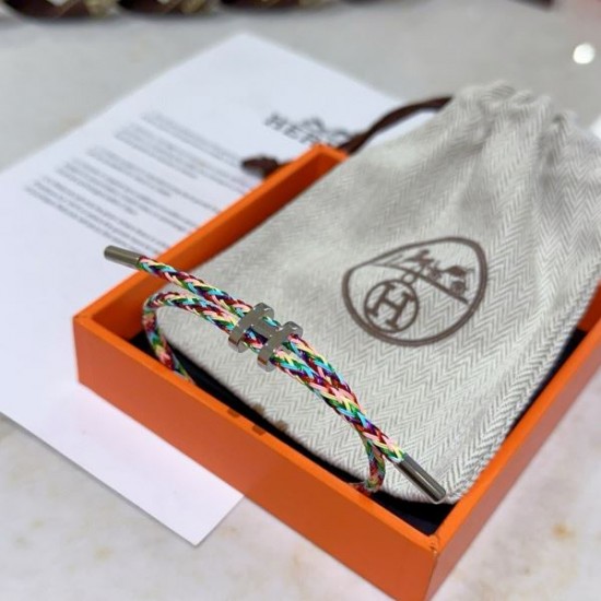 2025SS ブレスレット HERMES エルメス 洗練と上品が共存する名作アクセ