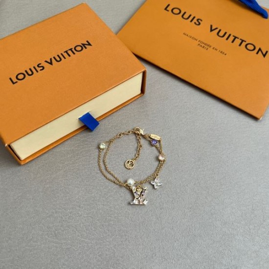 2025SS ブレスレット LOUIS VUITTON ルイヴィトン モノグラムが映える洗練デザイン