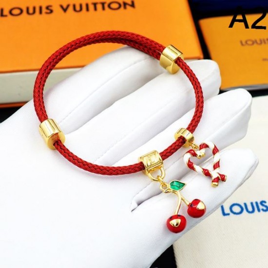 2025SS ブレスレット LOUIS VUITTON ルイヴィトン 手元を華やかに彩る注目アクセ