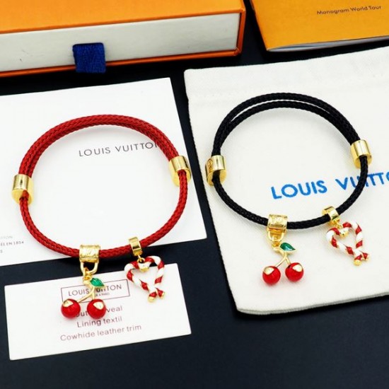 2025SS ブレスレット LOUIS VUITTON ルイヴィトン 手元を華やかに彩る注目アクセ