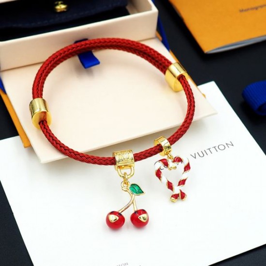 2025SS ブレスレット LOUIS VUITTON ルイヴィトン 手元を華やかに彩る注目アクセ