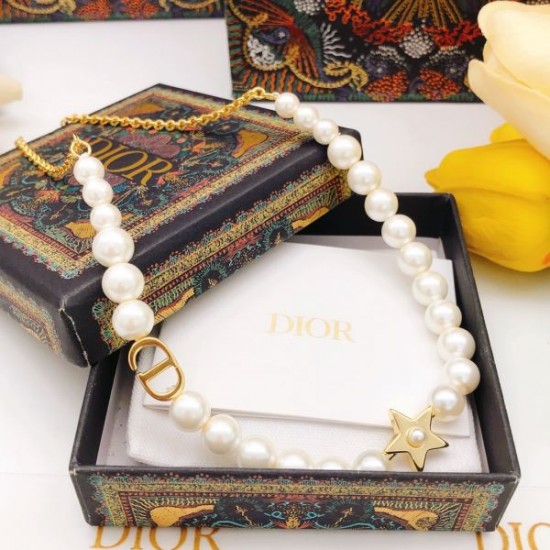 2025SS ネックレス DIOR ディオール 女性らしさ際立つエレガントスタイル