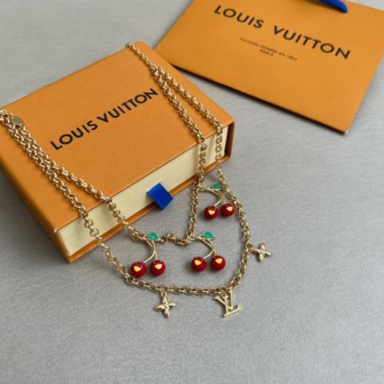 2025SS ネックレス LOUIS VUITTON ルイヴィトン トレンド映えするラグジュアリースタイル