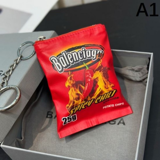 2025SS キーホルダー BALENCIAGA バレンシアガ 夏のお洒落に使えるトレンドスタイル