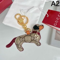 2025SS キーホルダー GUCCI グッチ 夏のおでかけにぴったりな定番人気アイテム