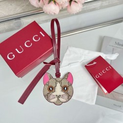 2025SS キーホルダー GUCCI グッチ 季節の変わり目にも活躍する万能キーホルダー