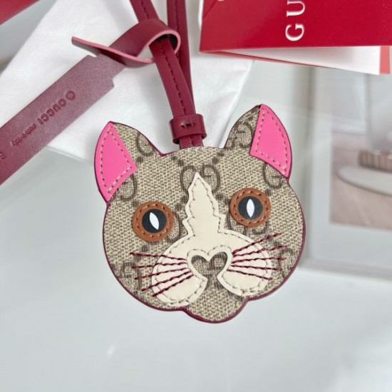 2025SS キーホルダー GUCCI グッチ 季節の変わり目にも活躍する万能キーホルダー