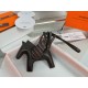 2025SS キーホルダー HERMES エルメス 夏の視線を集める洗練された新作デザイン