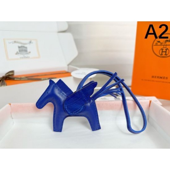 2025SS キーホルダー HERMES エルメス 夢中になるトレンド感満載の夏季新作登場