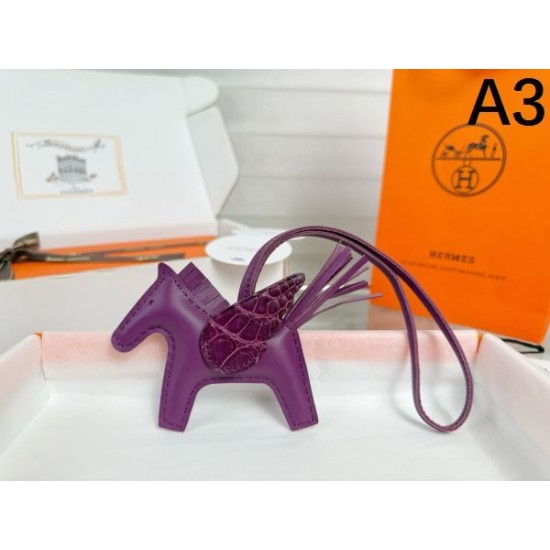 2025SS キーホルダー HERMES エルメス 夢中になるトレンド感満載の夏季新作登場
