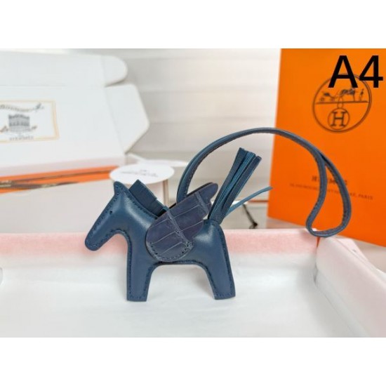 2025SS キーホルダー HERMES エルメス 夢中になるトレンド感満載の夏季新作登場