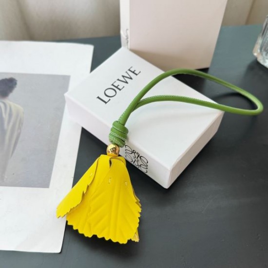 2025SS キーホルダー LOEWE ロエベ デイリーユースに最適な万能アイテム
