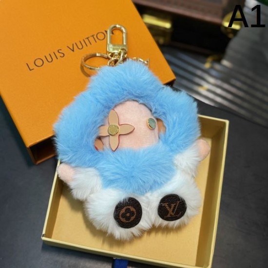 2025SS キーホルダー LOUIS VUITTON ルイヴィトン 着こなし簡単！万能コーデアイテム