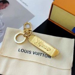 2025SS キーホルダー LOUIS VUITTON ルイヴィトン 上品カジュアルに仕上がる逸品