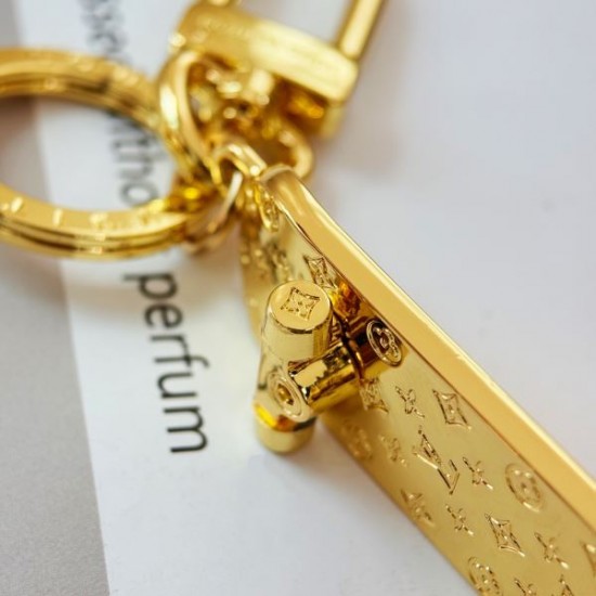 2025SS キーホルダー LOUIS VUITTON ルイヴィトン 上品カジュアルに仕上がる逸品