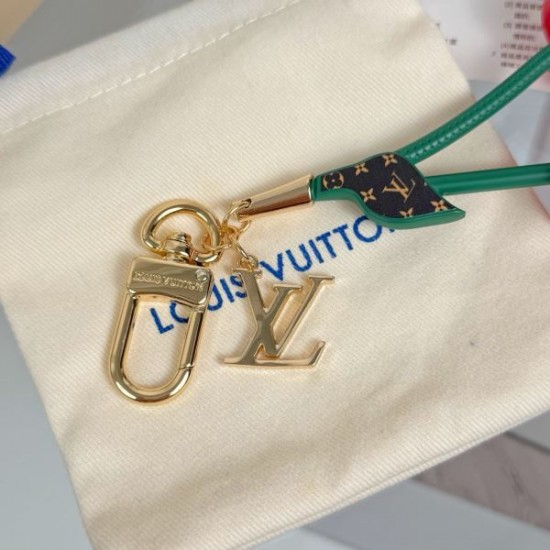 2025SS キーホルダー LOUIS VUITTON ルイヴィトン 今シーズンも注目のラグジュアリーブランド