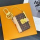 2025SS キーホルダー LOUIS VUITTON ルイヴィトン 今っぽい着こなしに決まる最旬スタイル